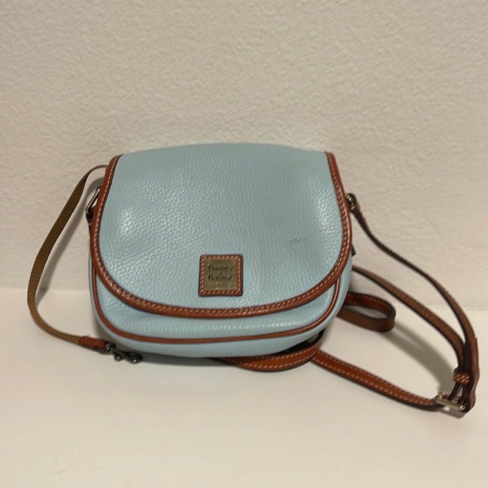 Dooney and bourke bag